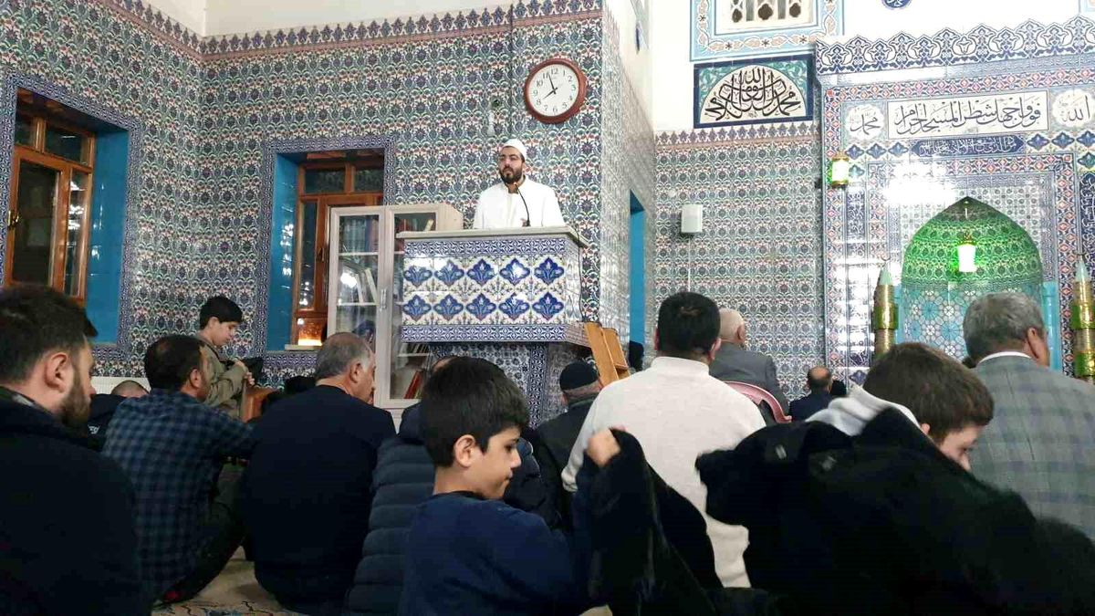 Başkale'de Kadir Gecesi idrak edildi