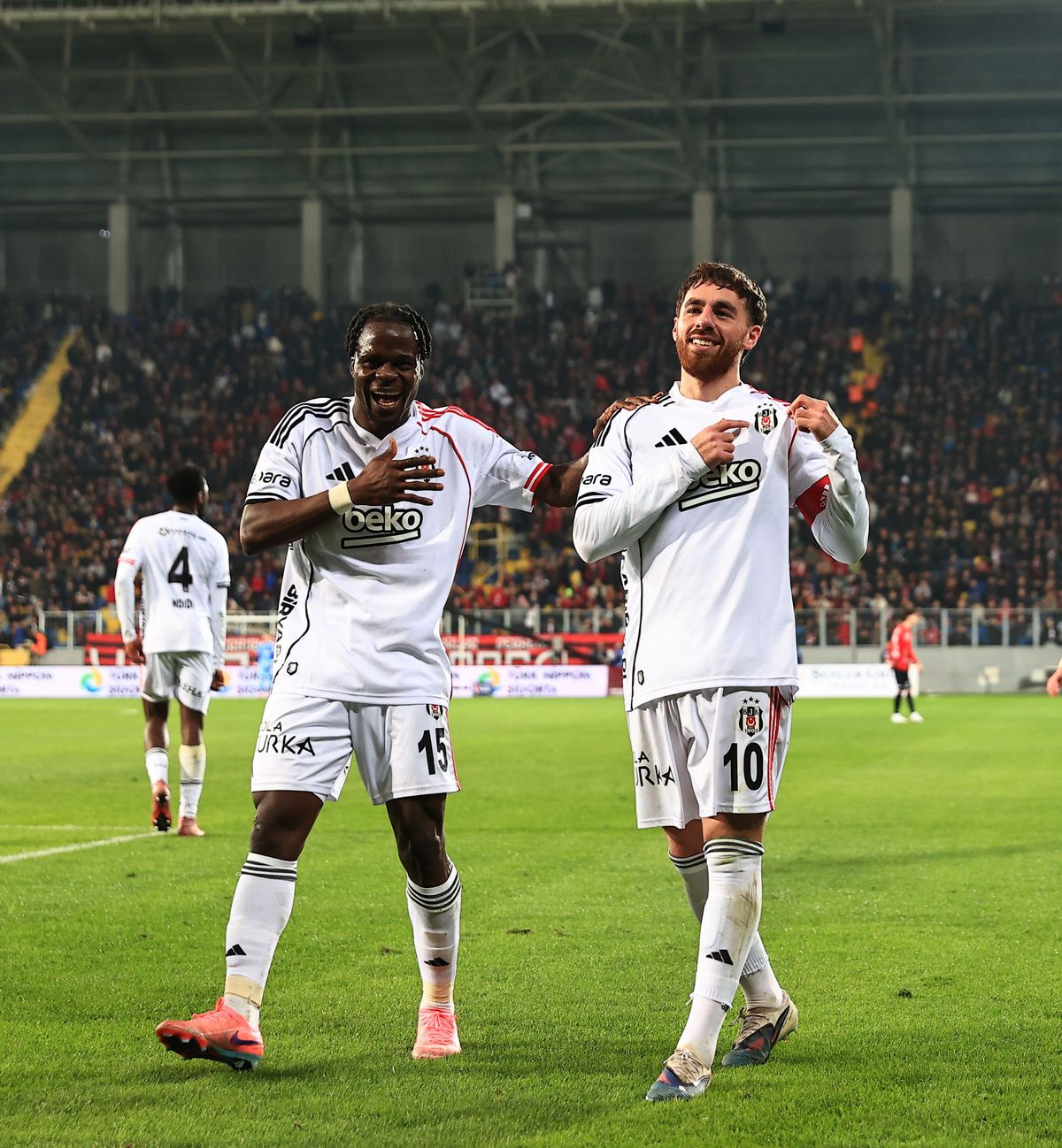 Göztepe'den gidenler golleri sıraladı