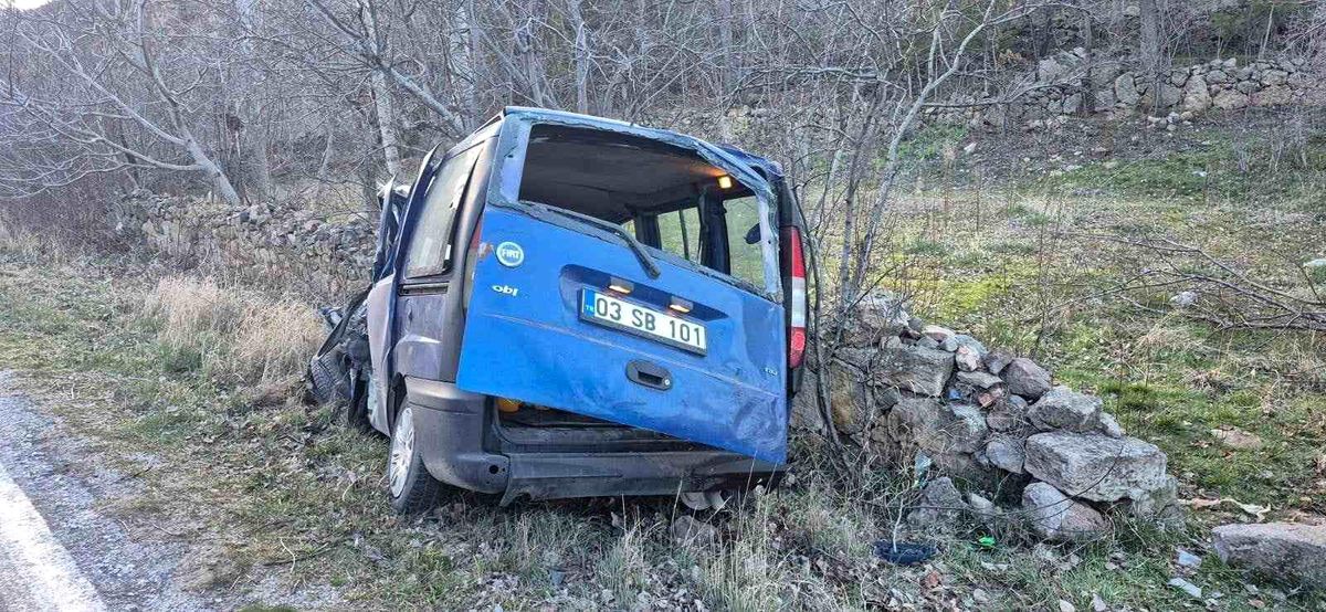Hurdaya dönen araçlarda 1 kişi öldü, bir kişi yaralandı