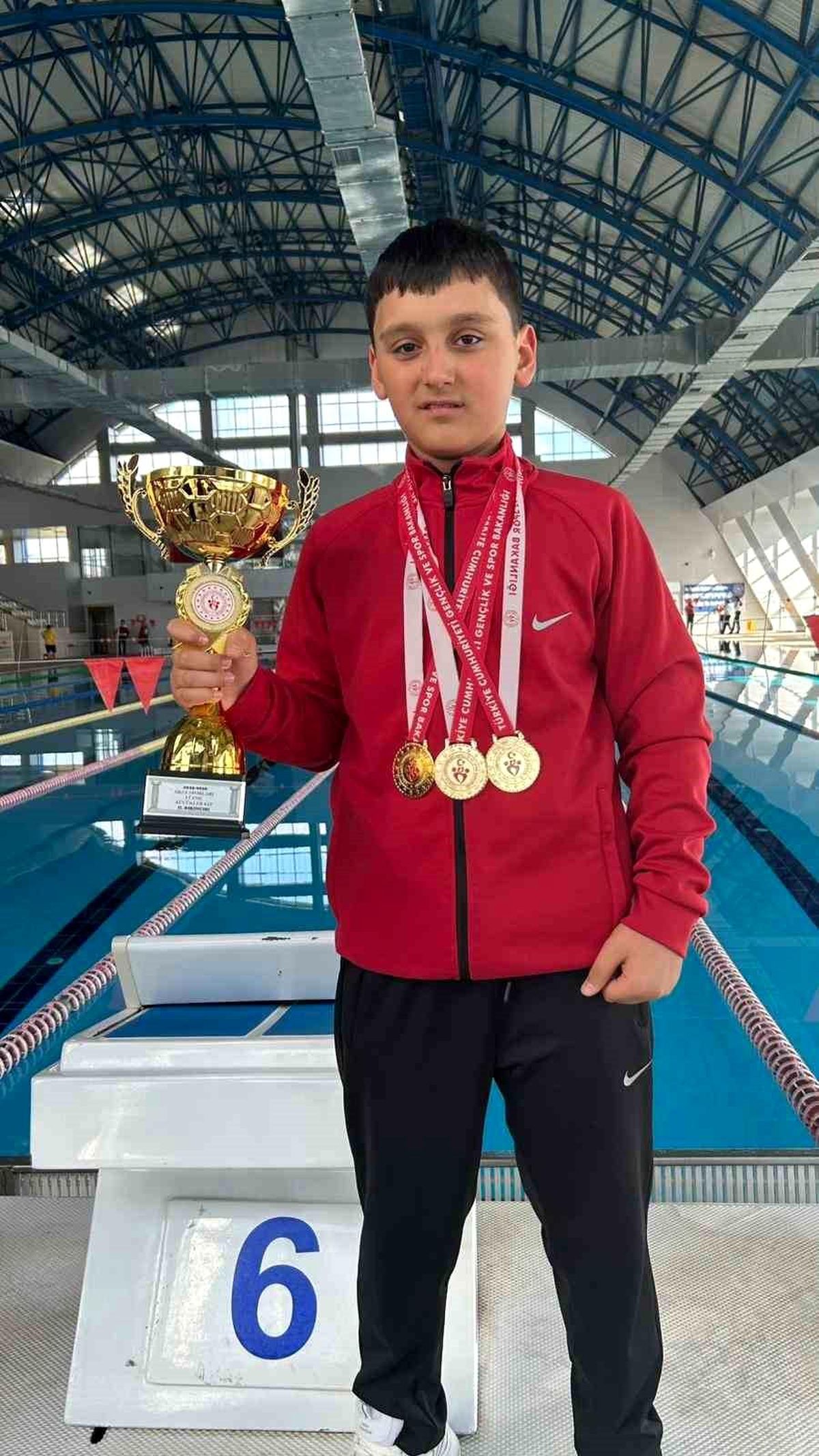 Karabüklü yüzücü Lord, Türkiye finallerine katılmaya hak kazandı