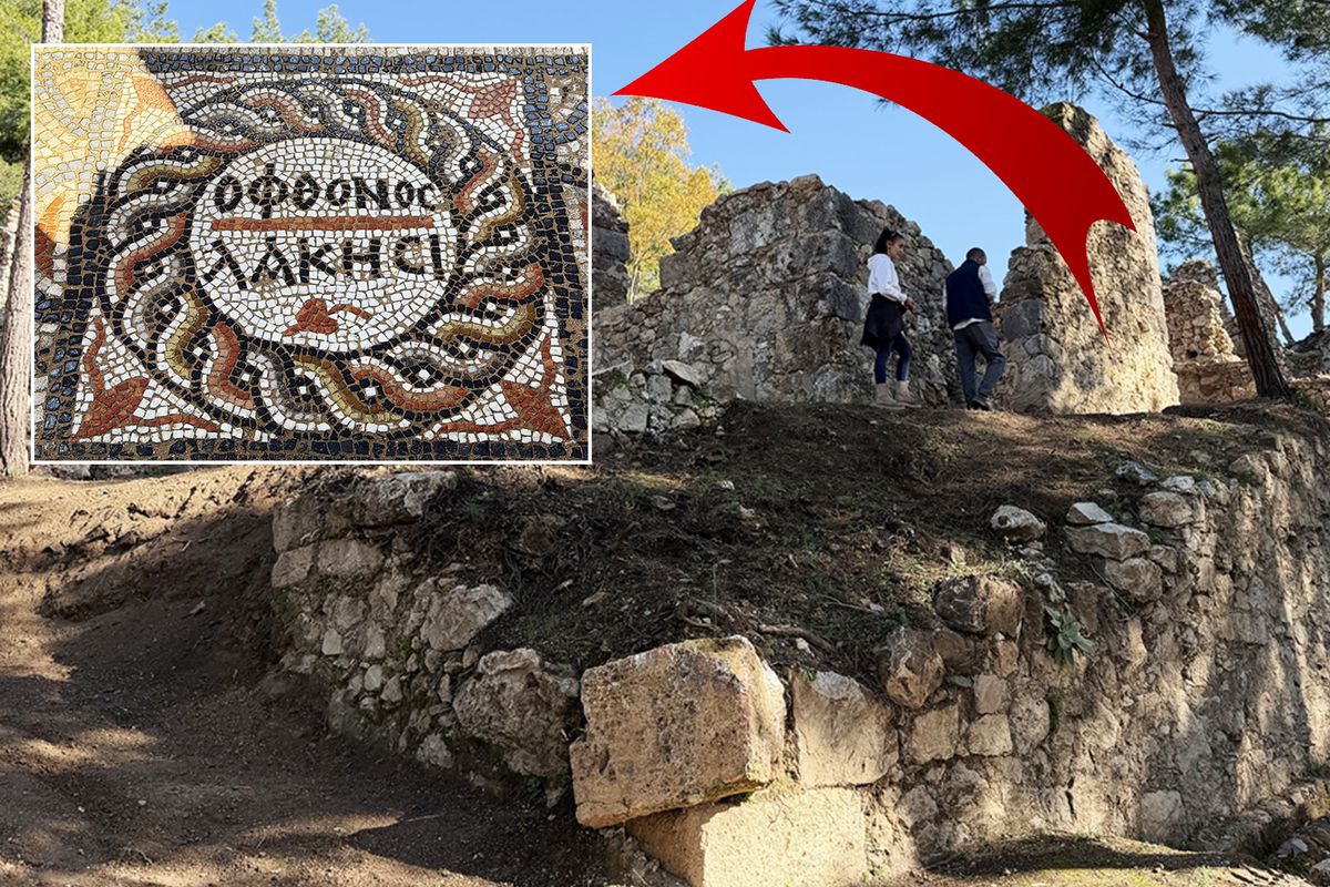 Kazı ekibi şaştı kaldı! 1500 yıllık mozaikteki mesaj herkesi hayrete düşürdü