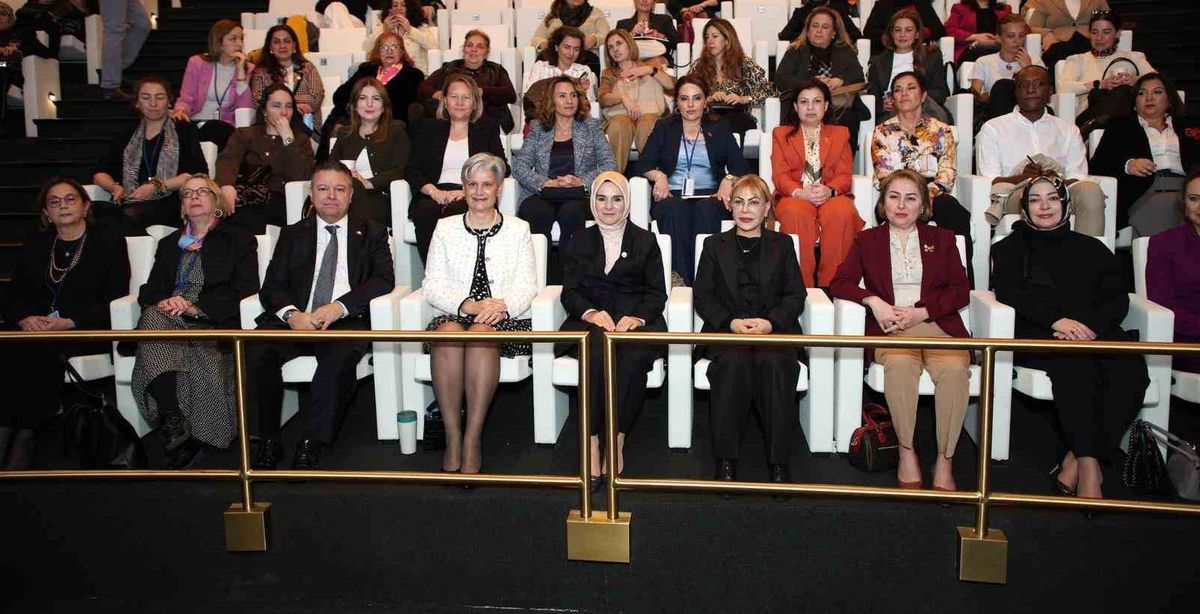 Prof Dr. Açık, "Kadınların ekonomik güçlenmesini, sürdürülebilir kalkınmanın ve rekabet gücünün vazgeçilme...