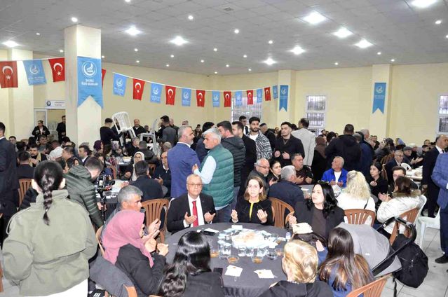 Salihli’de Ülkü Ocakları tarafından Şehitler İçin Vefa Sofrası Kuruldu