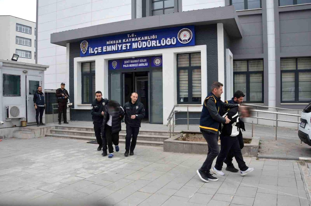 Tokat'ta evden hırsızlık yapan 2 şüpheli yakalandı