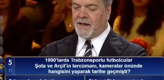 1990'larda Trabzonsporlu futbolcular Şota ve Arçil'in tercümanı, kameralar önünde hangisini yaparak tarihe geçmişti?