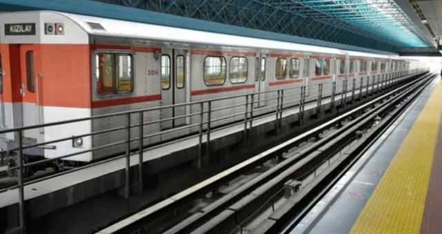 Ankara metroda intihar eden kişi kimdir, neden intihar etti? SON DAKİKA! Ankara metroda intihar eden kişi kaç yaşındaydı, evli miydi, çocuğu var mı? Ankara metroda intihar eden kişi kimdir, neden intihar etti? SON DAKİKA! Ankara metroda intihar eden kişi kaç yaşındaydı, evli miydi, çocuğu var mı?