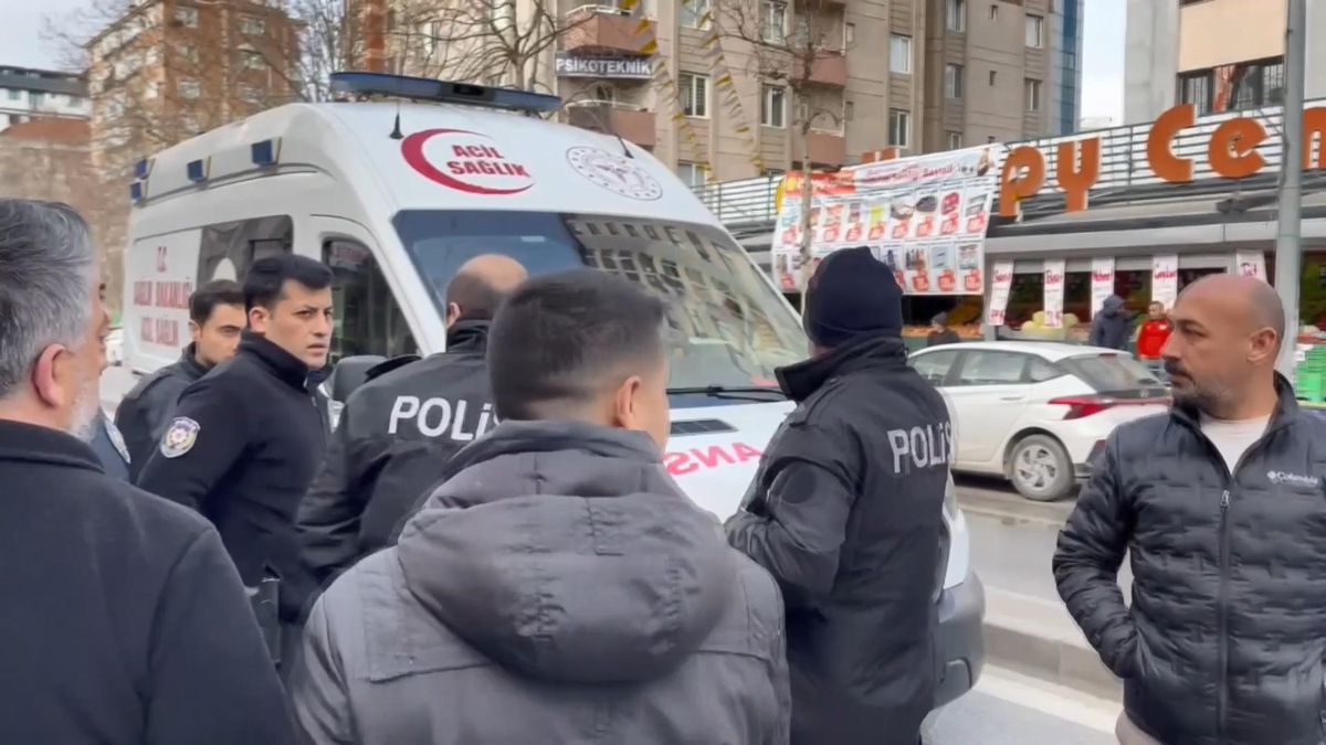Ataşehir'de Çöp Kamyonu Kadına Çarptı: Ölü