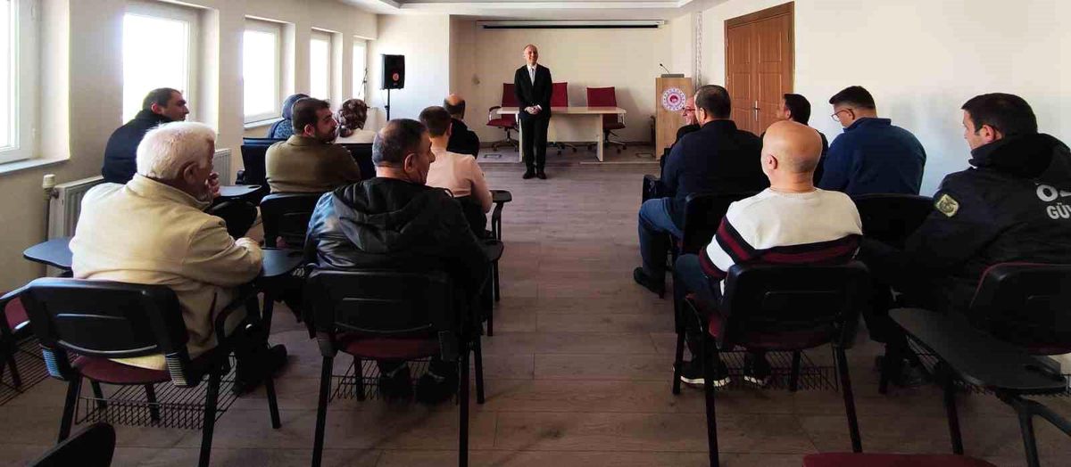 Bayburt'ta çevre ve şehircilik hizmetleri masaya yatırıldı