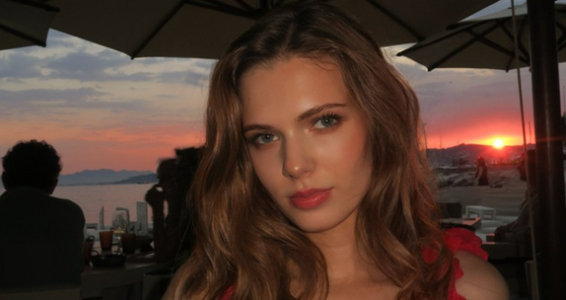 Berke Özer'in sevgilisi model Gloria Dinov kimdir? Gloria Dinov kaç yaşında, nereli? Berke Özer'in sevgilisi model Gloria Dinov kimdir? Gloria Dinov kaç yaşında, nereli?