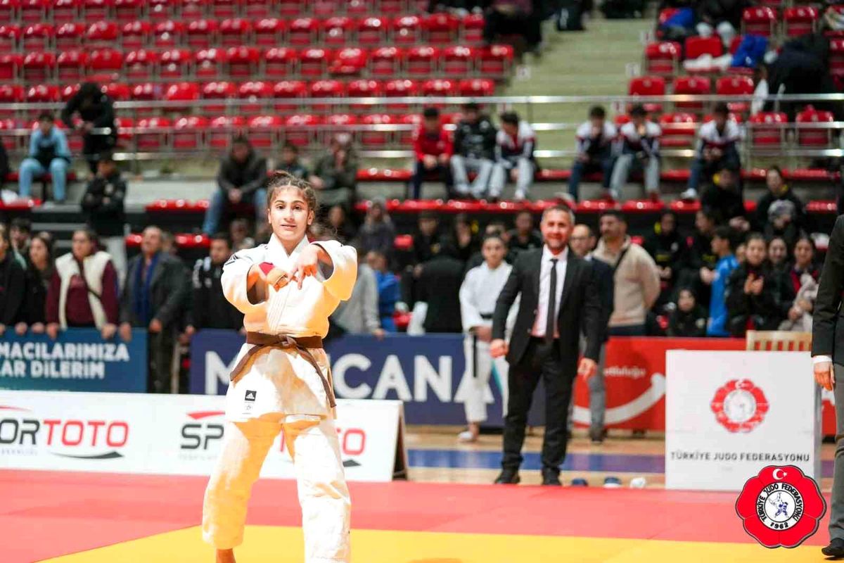 Birinci Avrupa Kupası'nda tatamiye çıkıyor