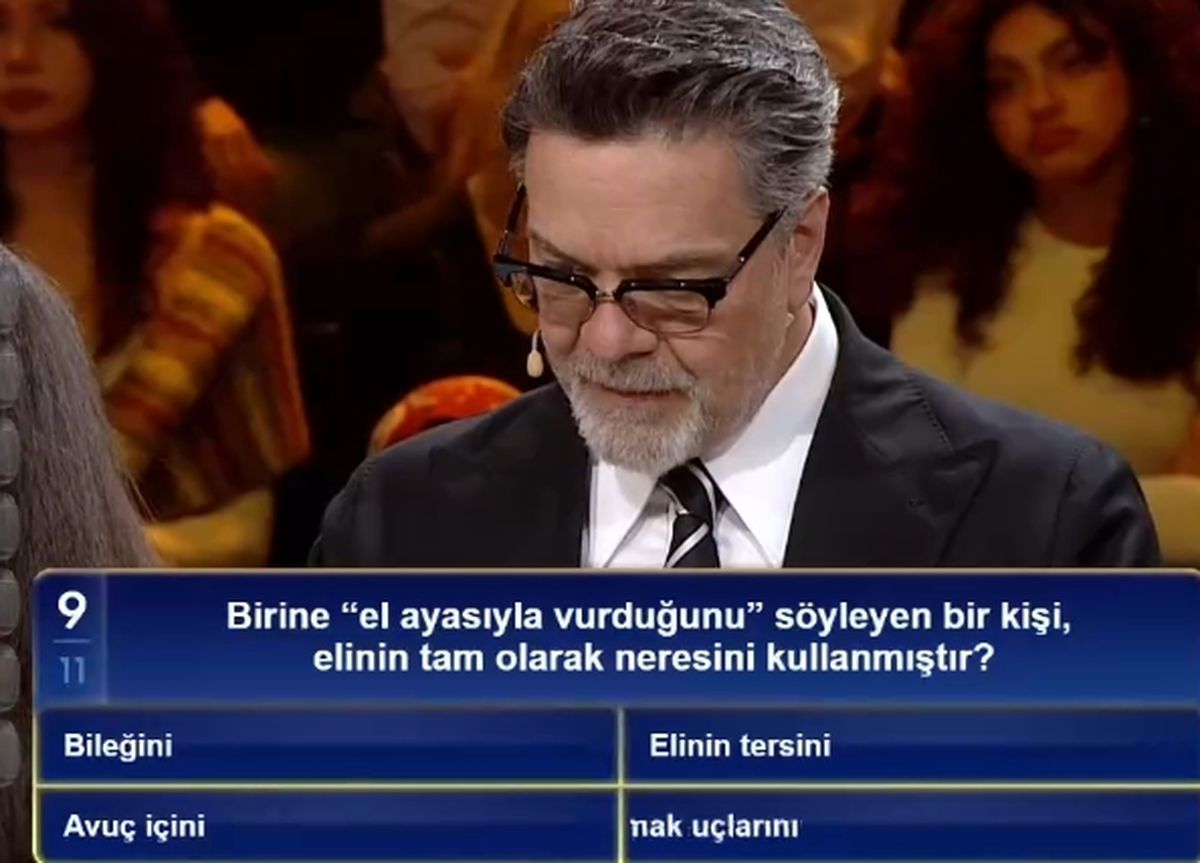 Birine "el ayasıyla vurduğunu" söyleyen bir kişi, elinin tam olarak neresini kullanmıştır?