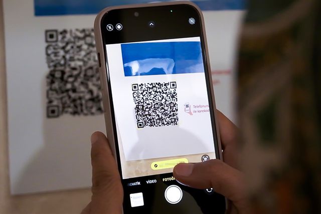 This is QR code fraud! They take over your phone and empty your accounts.