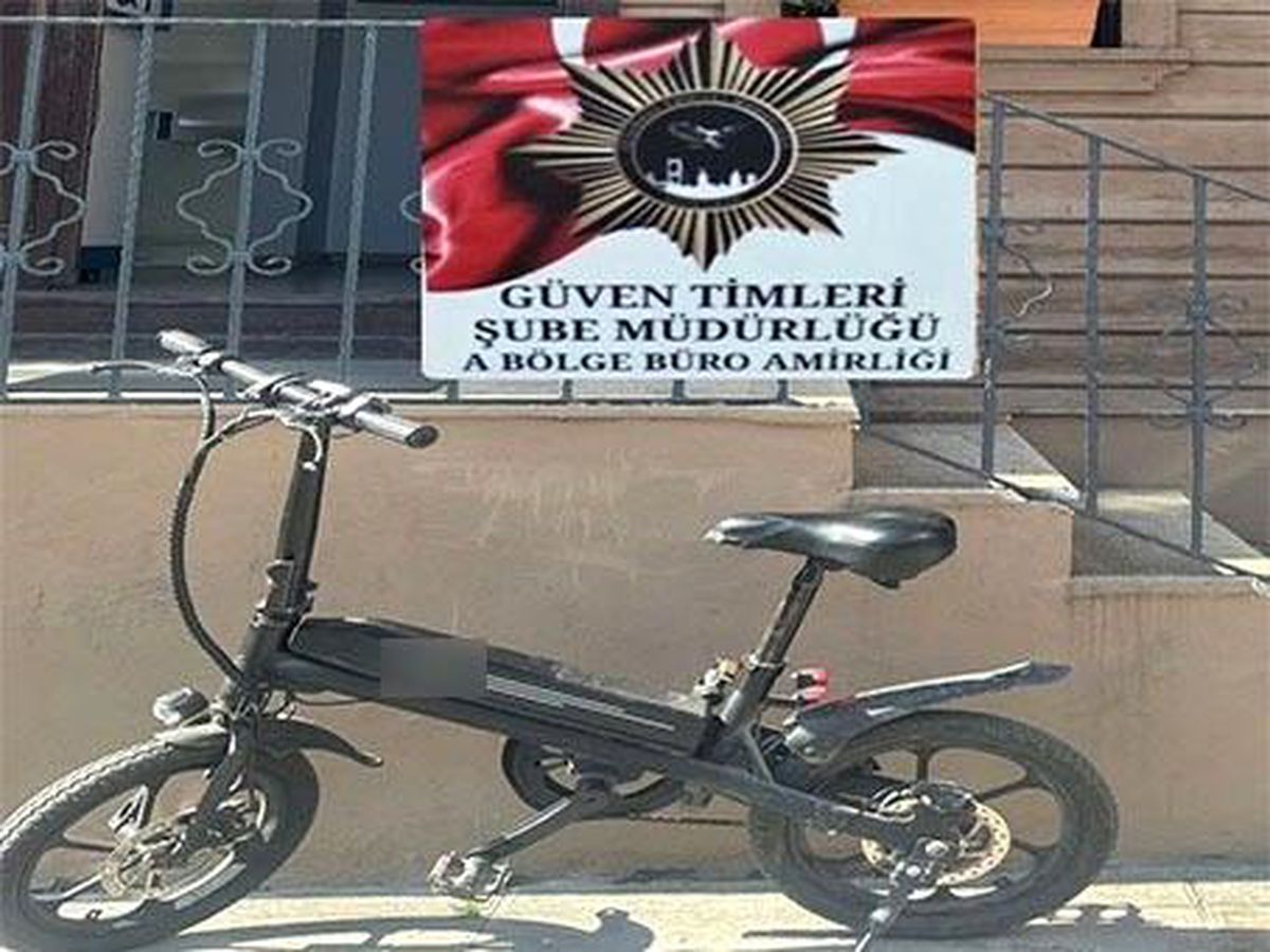 Fatih'te kadının cep telefonunu çalan hırsız yakalandı