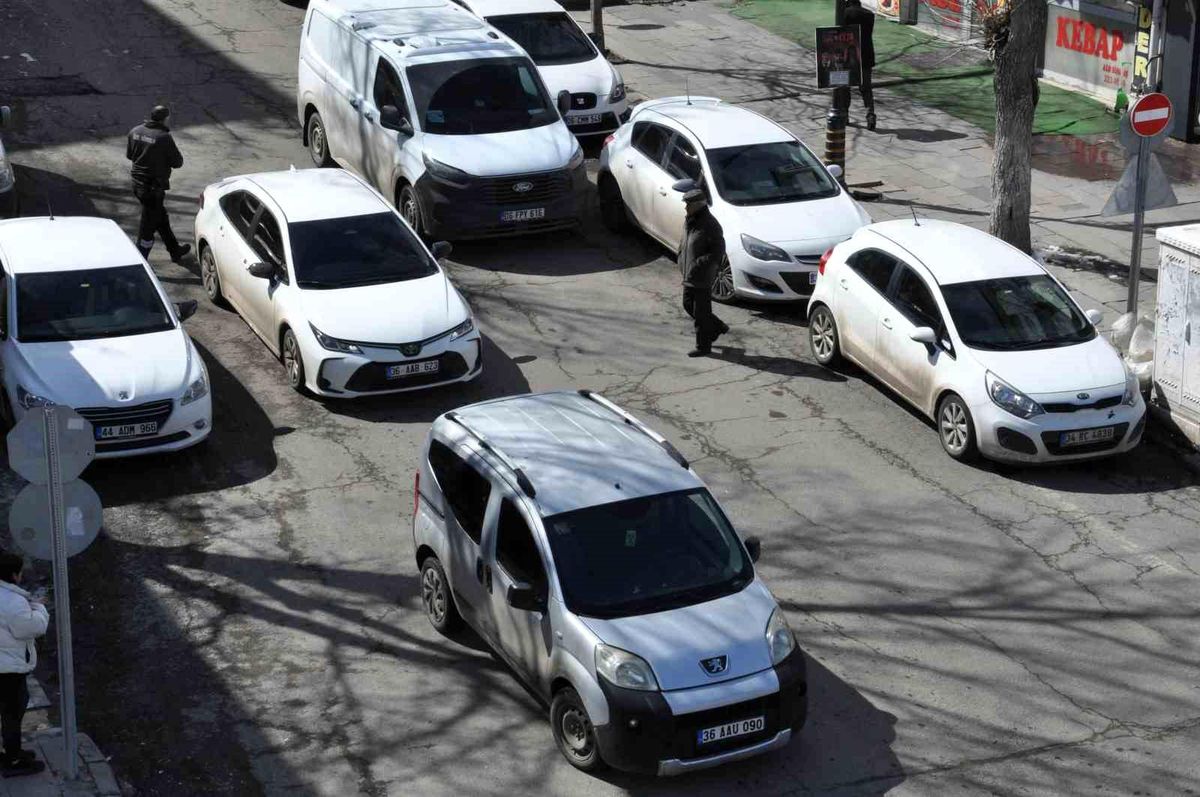 Kars'ta trafiğe kayıtlı araç sayısı 55 bin 158'e ulaştı
