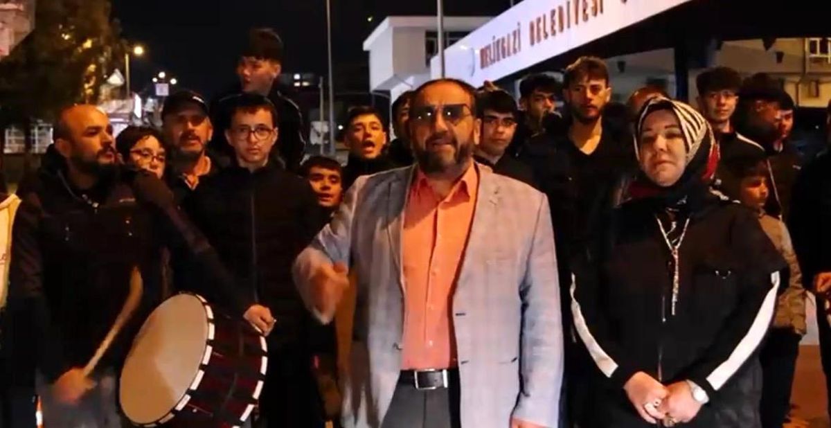 Kayseri'de mahalleliden 'Kabe'de Hacılar' performansı