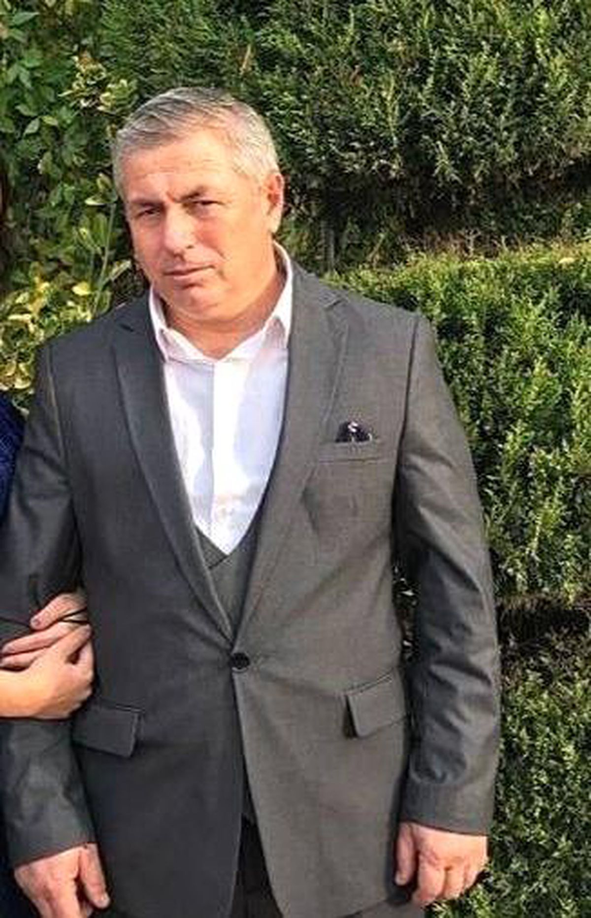 Osmaniye'de kontrolden çıkan tır çaya düştü, sürücü hayatını kaybetti