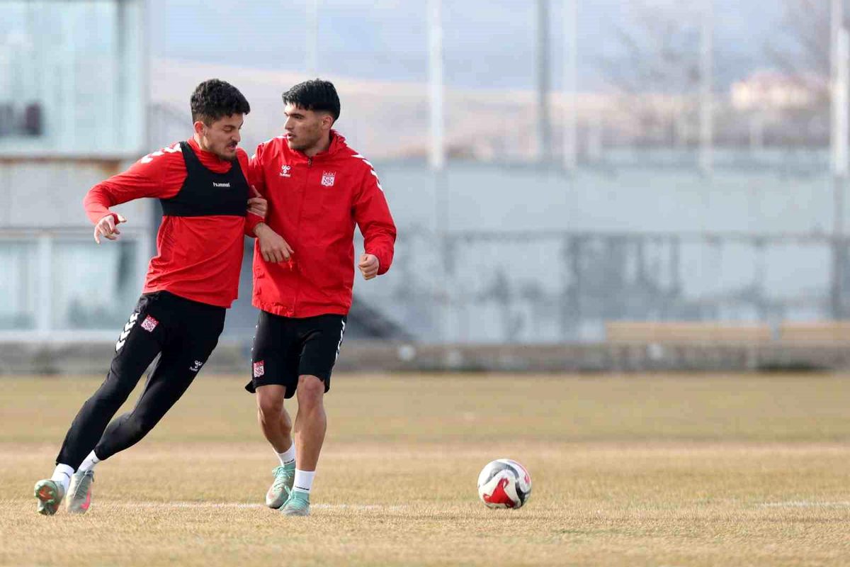 Sivasspor'da Manisa FK mesaisi