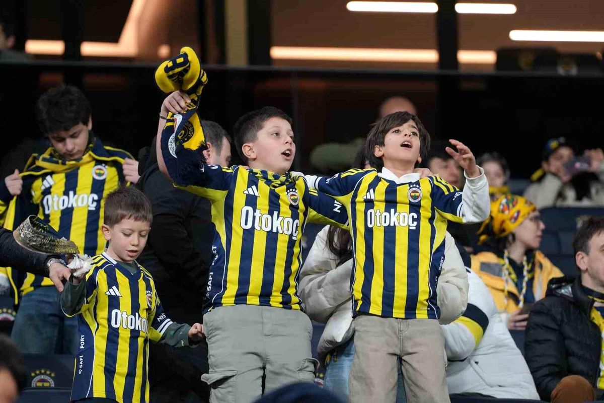 Trendyol Süper Lig: Fenerbahçe: 0 Gaziantep FK: 0 (Maç devam ediyor)