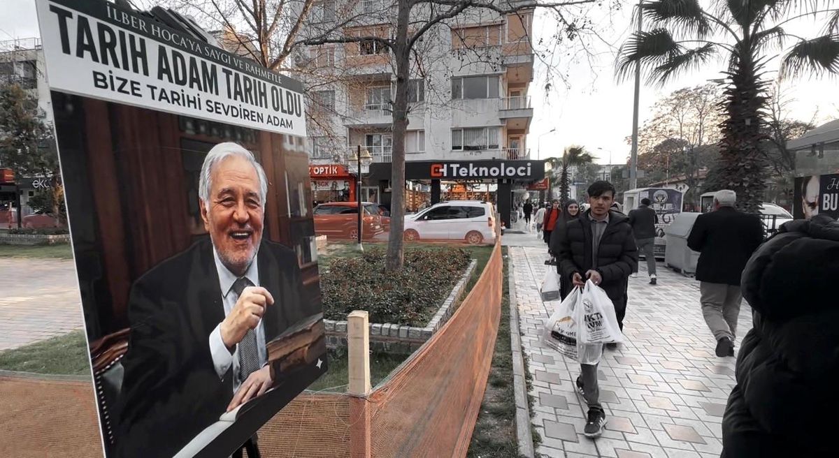 Turgutlu'da esnaftan İlber Ortaylı için helva hayrı