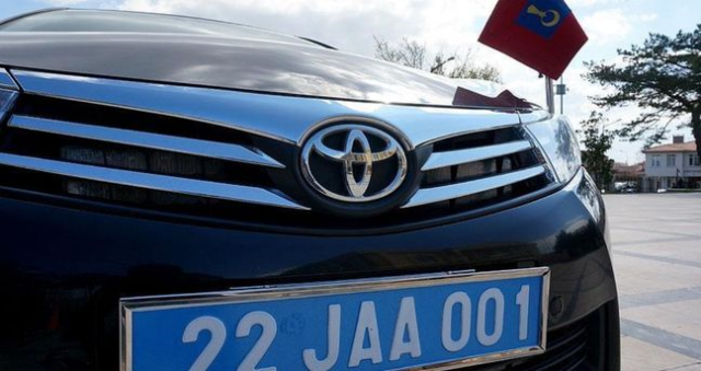 Türkiye'deki resmi plakaların çeşitleri ve anlamları: Resmi plakaların renkleri ne anlama gelir?