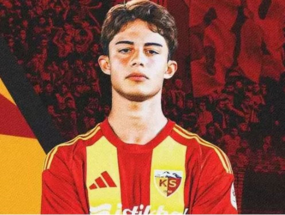 Zecorner Kayserispor'un genç oyuncusu Kayra'ya milli davet