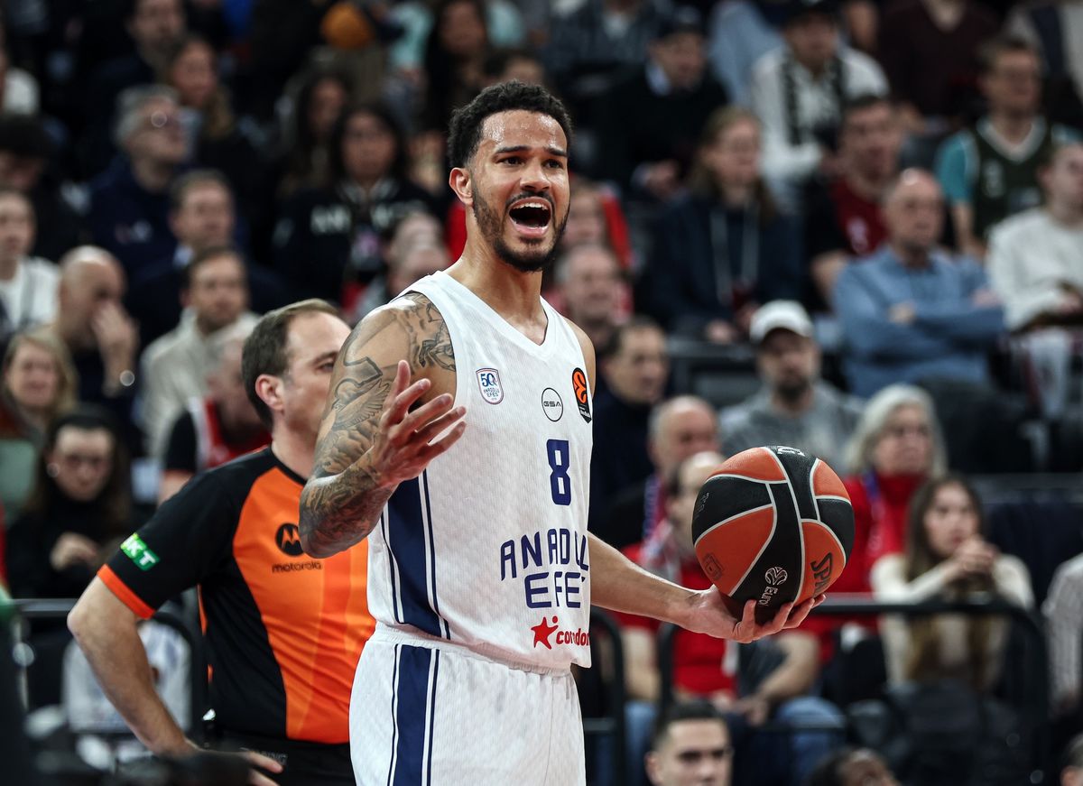 Anadolu Efes, EuroLeague'de Monaco karşısında sahaya çıkıyor