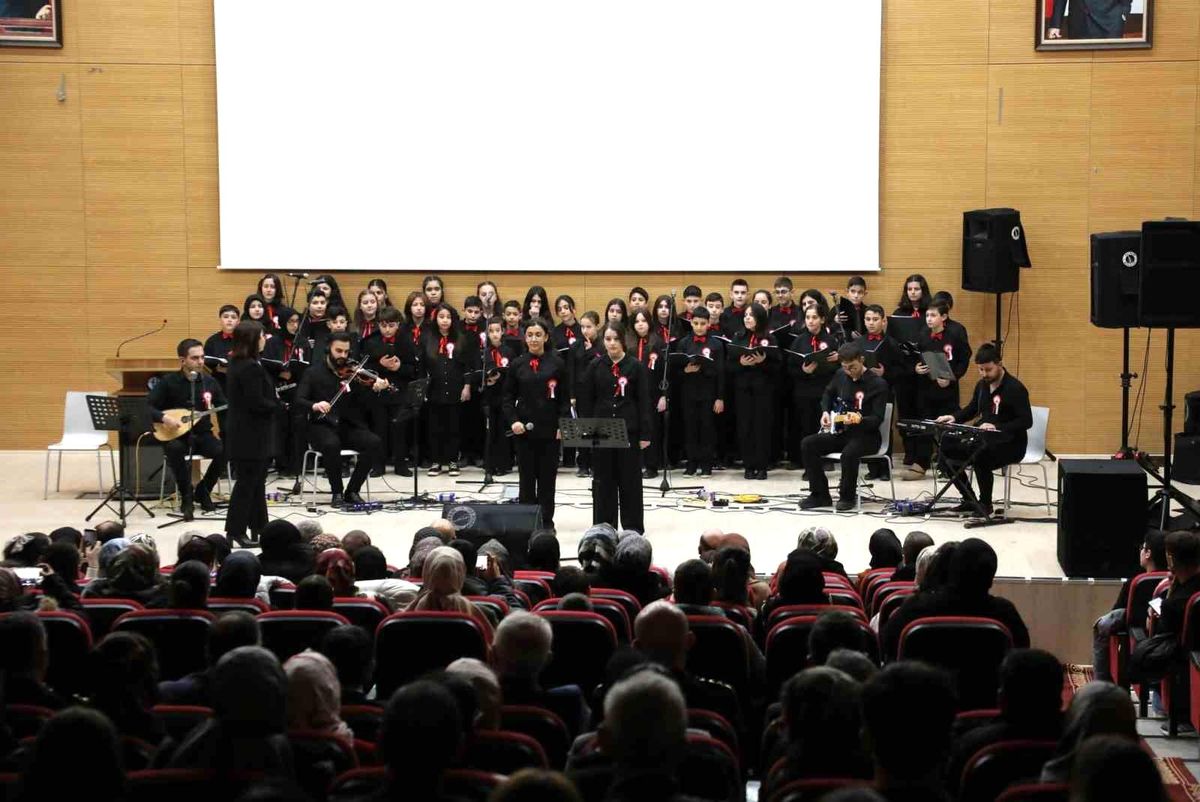Bayburt'ta Çanakkale şehitleri düzenlenen programla anıldı