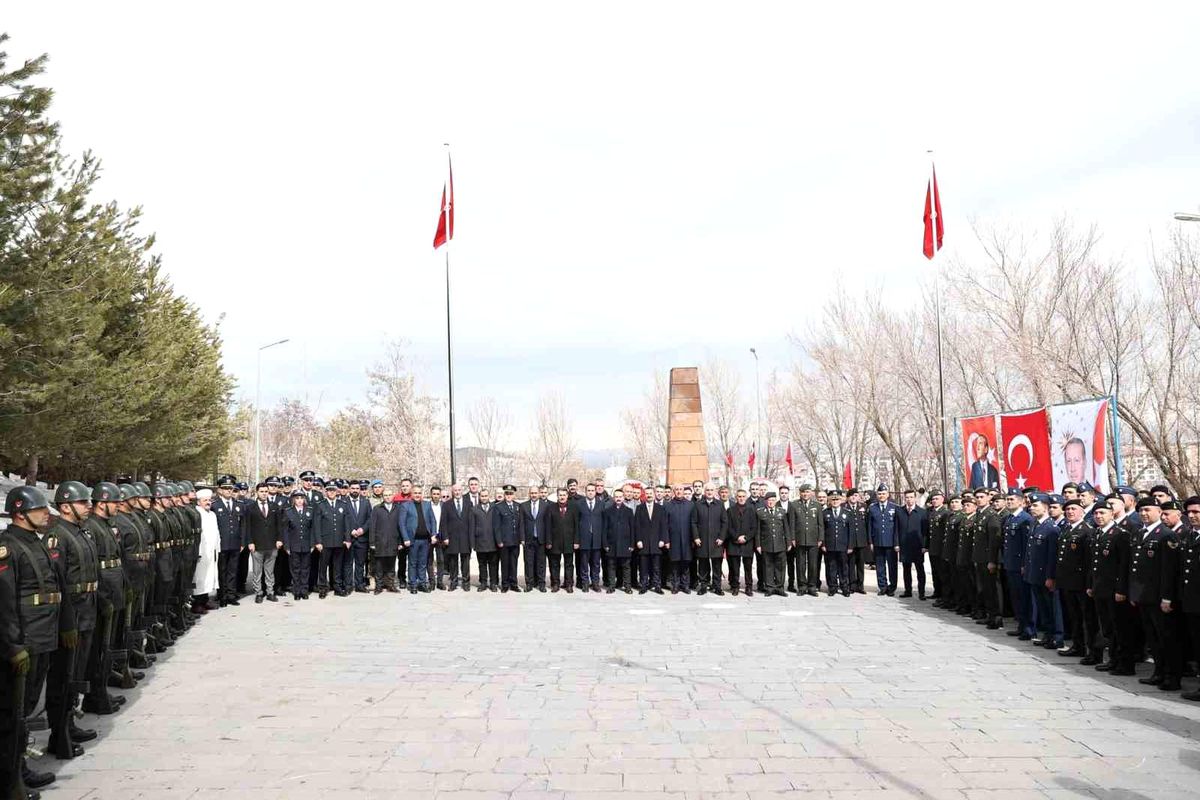 Muş'ta 18 Mart Şehitleri Anma Günü ve Çanakkale Zaferi'nin 111. yılı