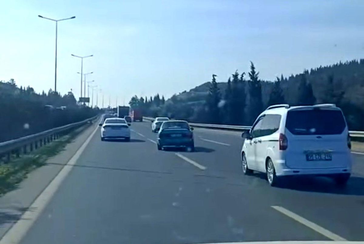 Otoyolda makas atınca 90 bin lira ceza yedi