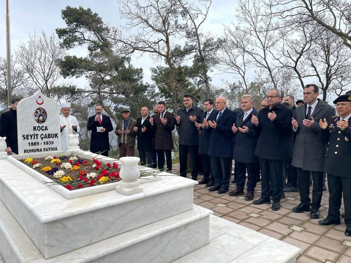 Seyit Onbaşı kabri başında anıldı