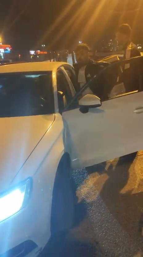 umraniye de tartistigi kuryeyi darbedip araciyla 19669460 9616 m
