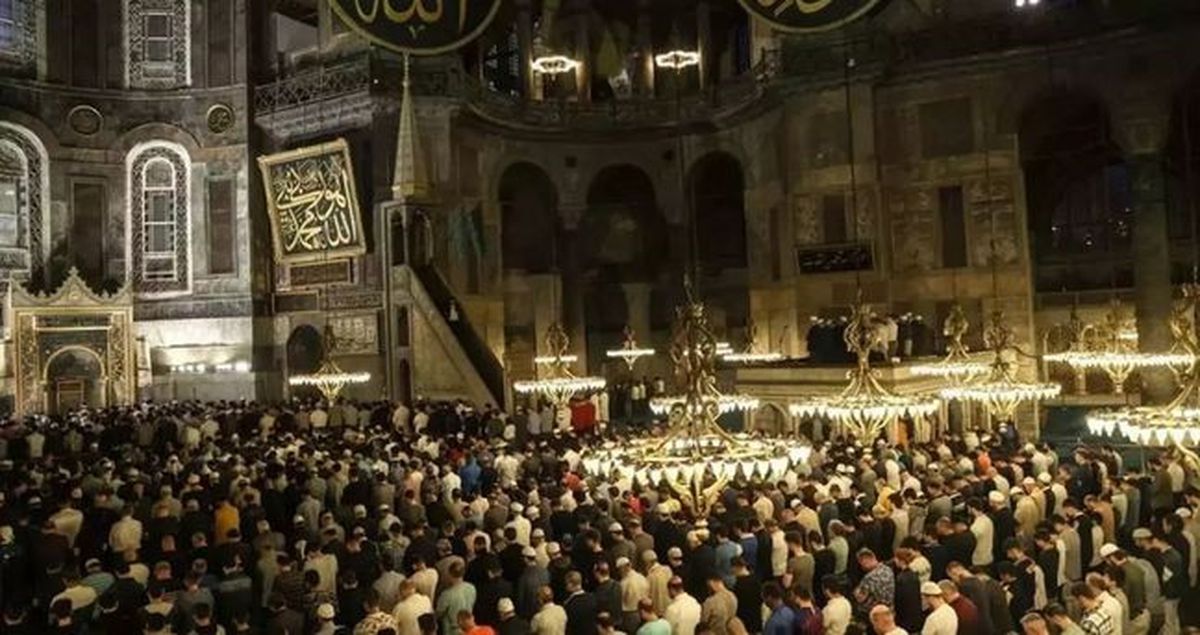 Bayram namazı farz mı? Ramazan Bayramı namazı nasıl kılınır, kaç rekat? Ramazan Bayramı namazına nasıl niy...