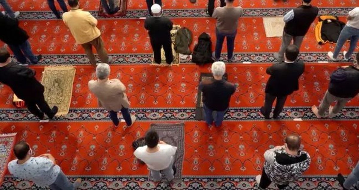 Bayram namazı saat kaçta? İstanbul'da bayram namazı saat kaçta kılınacak? 20 Mart 2026 Ramazan Bayramı ilç...