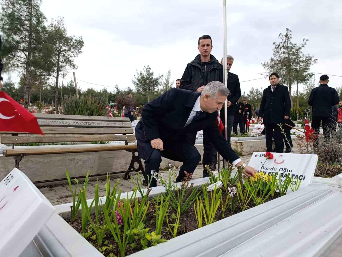 Kahramanmaraş'ta protokolden bayram öncesi şehitlik ziyareti
