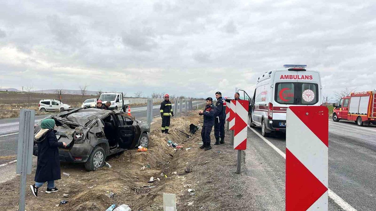 Karapınar'da otomobil takla attı: 4 yaralı