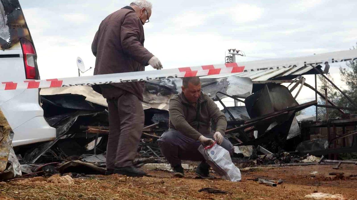 Antalya'da 5'i çocuk 6 kişinin öldüğü yangında sera sahibi tutuklandı