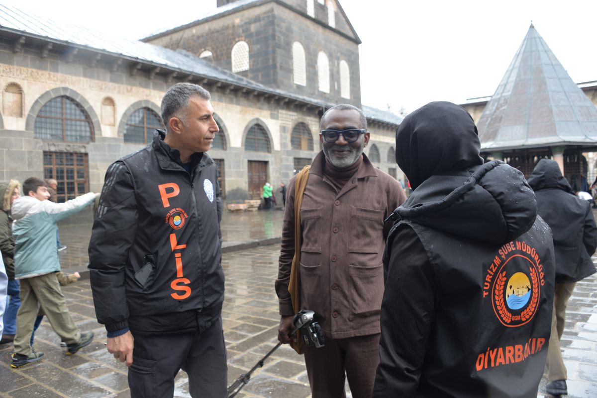 Diyarbakır'da turizm polisleri 7 dilde hizmet veriyor
