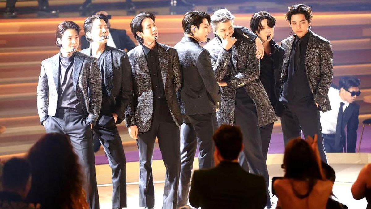 K-pop'un en büyük ismi BTS sahneye geri dönüyor: 250 bin kişi izleyecek