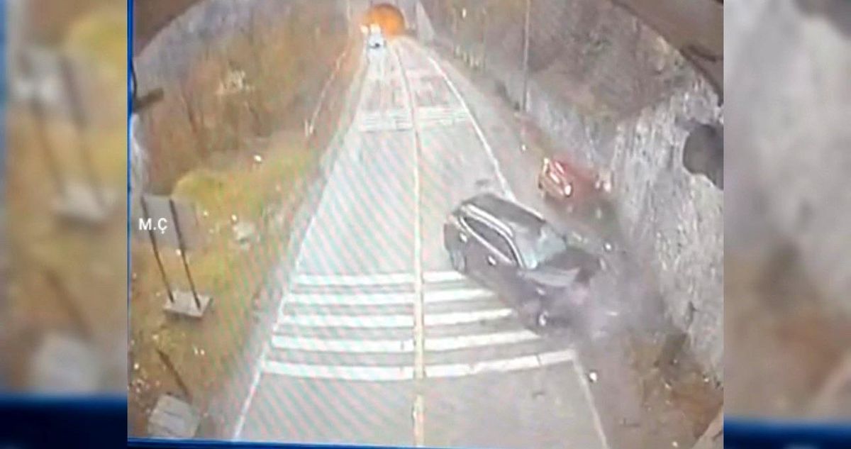 Karabük'teki feci kaza güvenlik kamerasına yansıdı