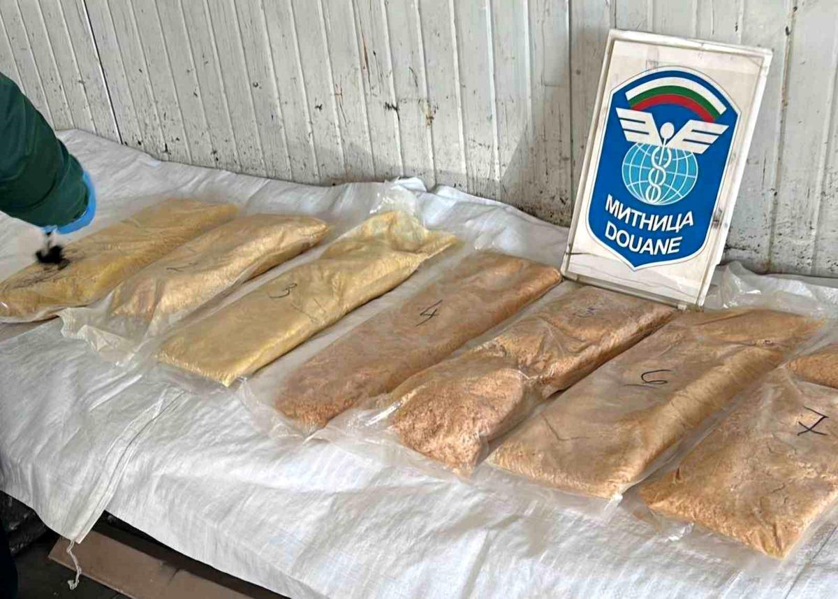 Sınırda 14 kilodan fazla sentetik uyuşturucu yakalandı