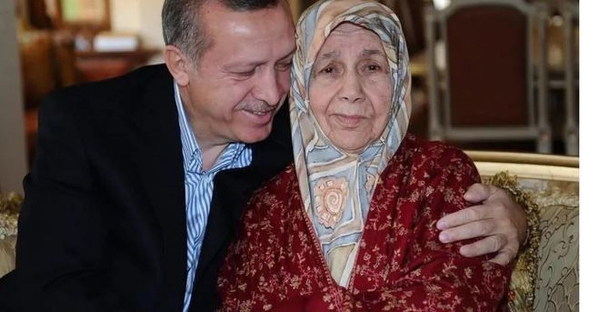 Tenzile Erdoğan kimdir? Cumhurbaşkanı Erdoğan'ın annesi Tenzile Erdoğan kaç yaşında öldü, nereli?