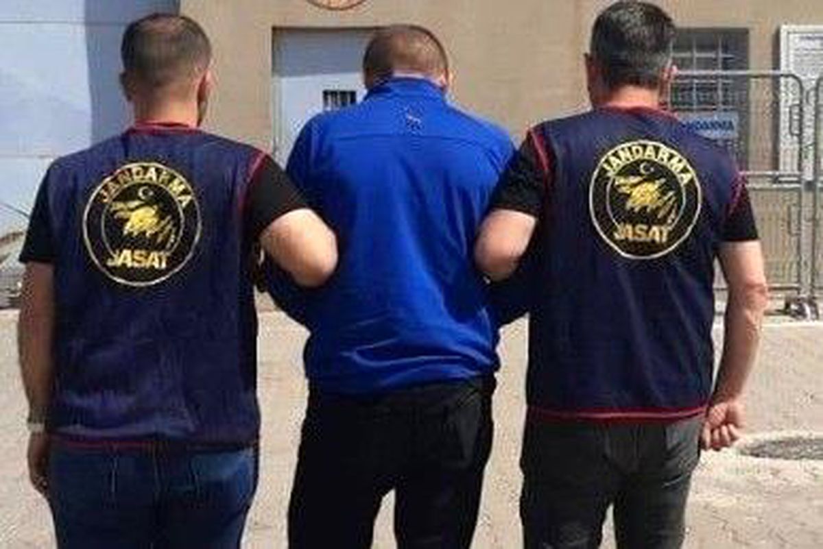 Uyuşturucu taciri suçüstü yakalandı