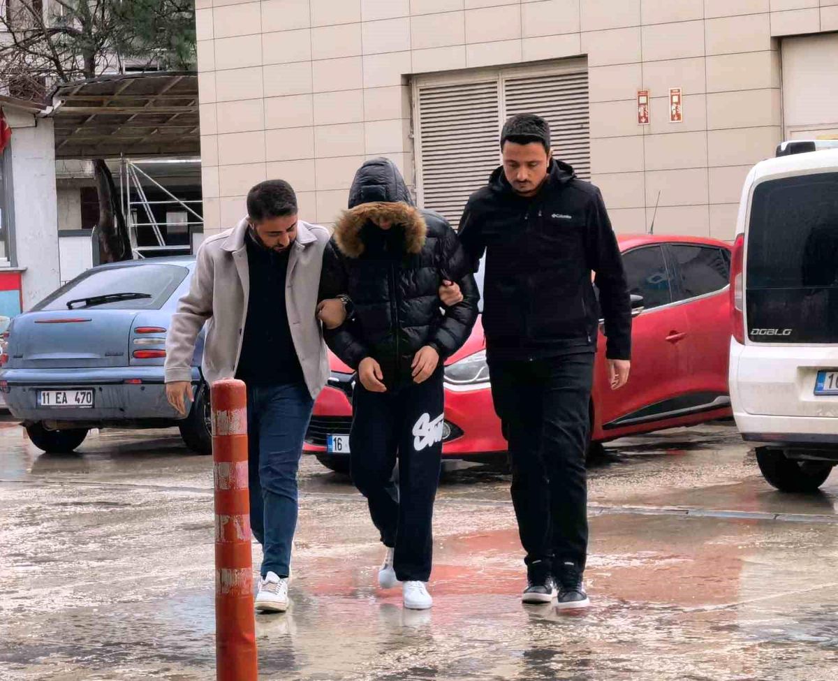 Bursa'da cami içerisinde çekilen tepki çeken video sonrası şüpheli tutuklandı