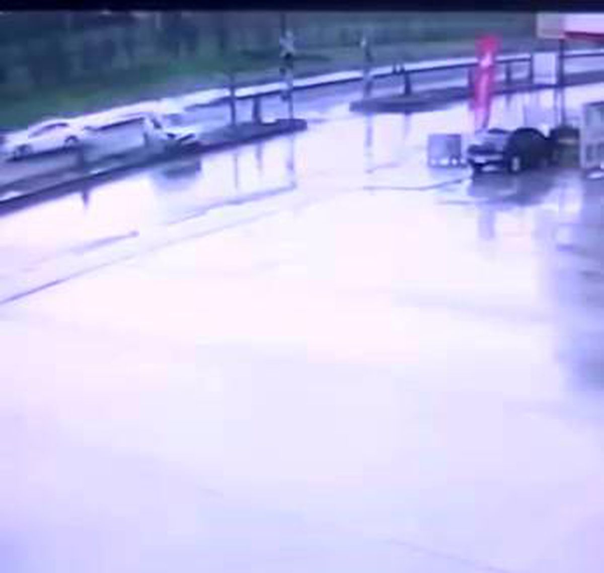 Diyarbakır'da trafik kazası güvenlik kamerasına yansıdı