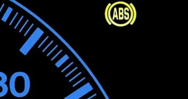 OPEL ARIZA LAMBALARI VE ANLAMLARI (Astra, Corsa, Vectra) Opel arıza lambaları neden yanar, nasıl söndürülür?