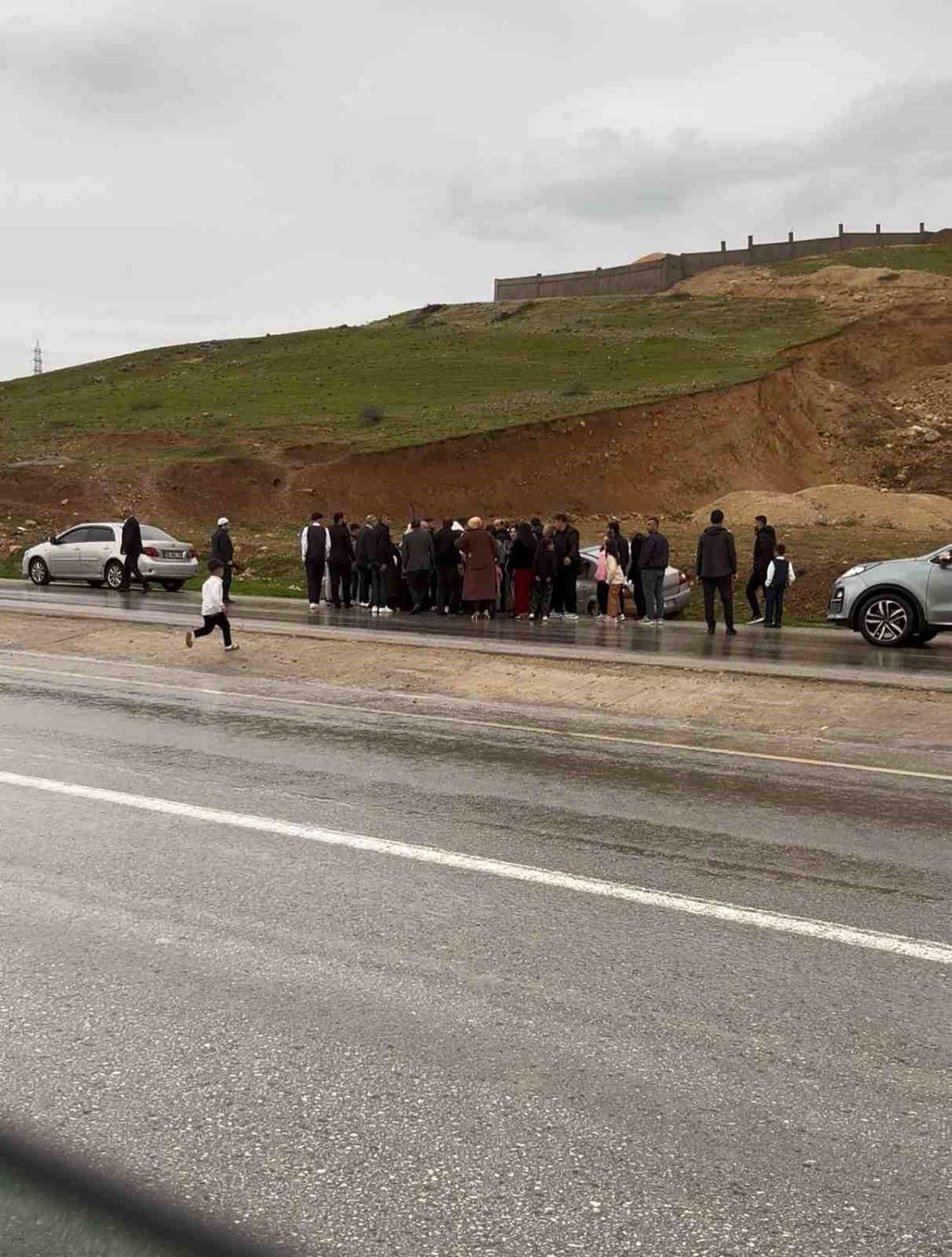 Siirt'te düğün konvoyunda kaza: 2 yaralı