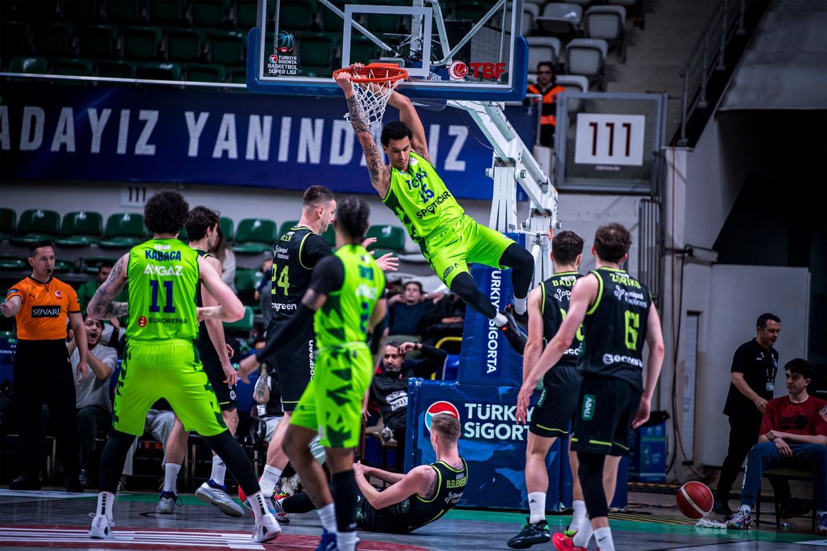 TOFAŞ, Yukatel Merkezefendi Belediyesi Basket'e mağlup oldu