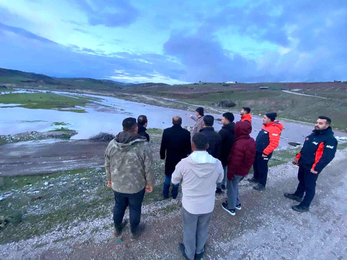 Afrin Çayı'nda mahsur kalan kişi kurtarıldı