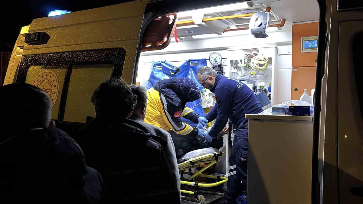 Bolu'da "Şikayetçi olmayalım" buluşması, silahlı kavgaya dönüştü