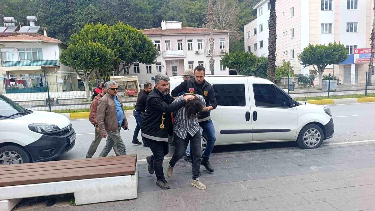 Evde olması gereken tabanca markette bir genci hayattan kopardı